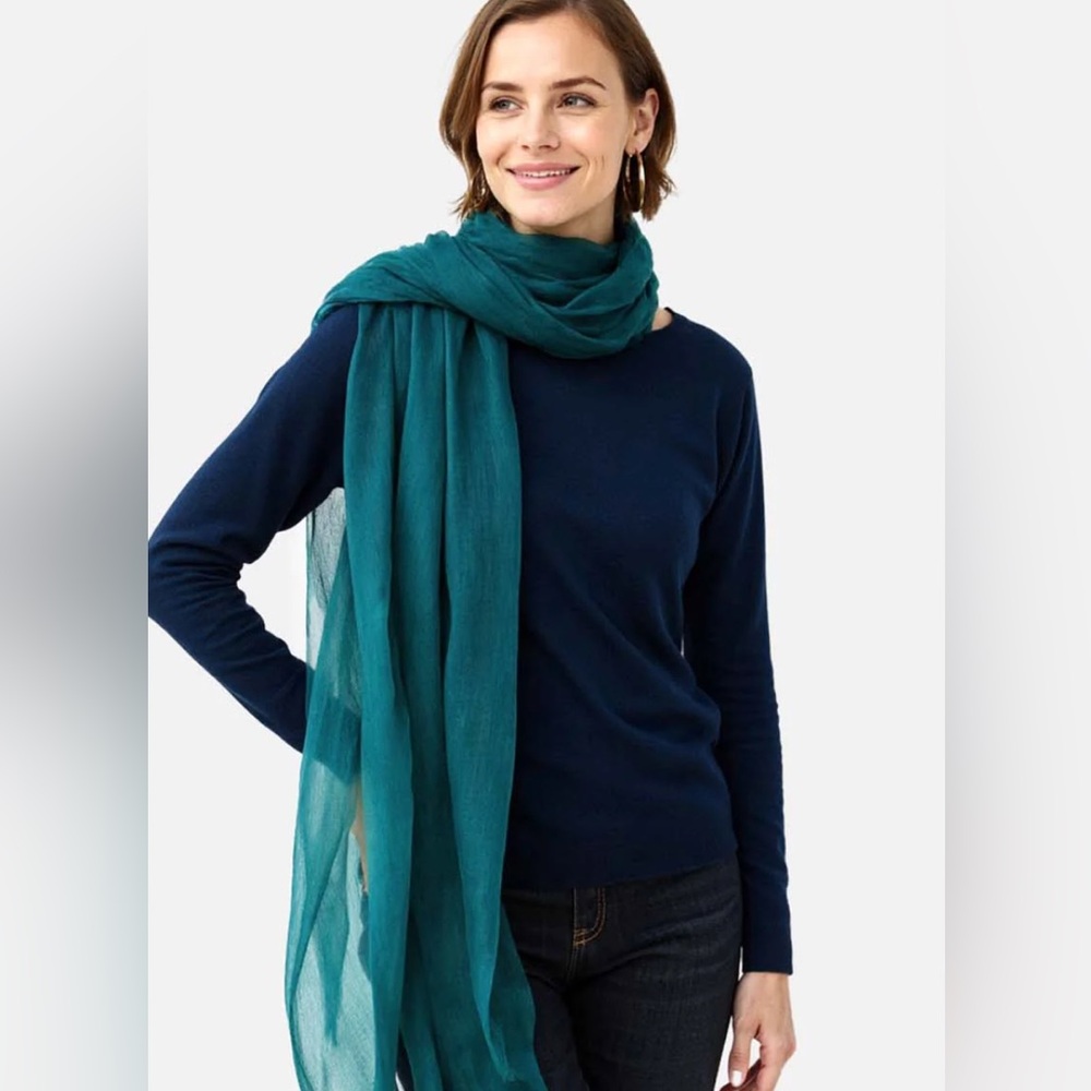NIB OVCIO Cashmere Scarf